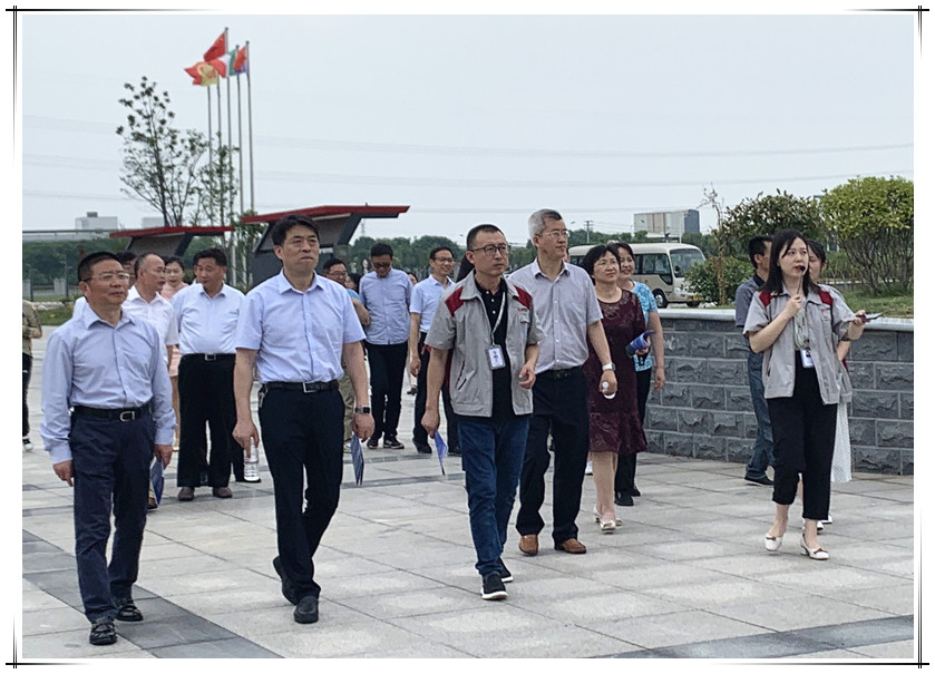 揚(yáng)州市“七五”普法調(diào)研組蒞臨國泰調(diào)研