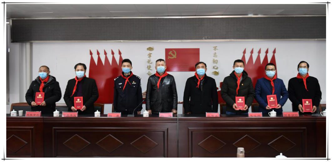 國(guó)泰集團(tuán)參加“大手拉小手”公益捐贈(zèng)活動(dòng)